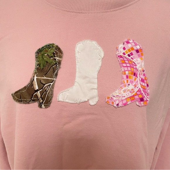 Cottagecore Coastal Cowgirl Boots Pink Sweatshirt Grannycore DIY Valentine’s Day - Picture 3 of 10